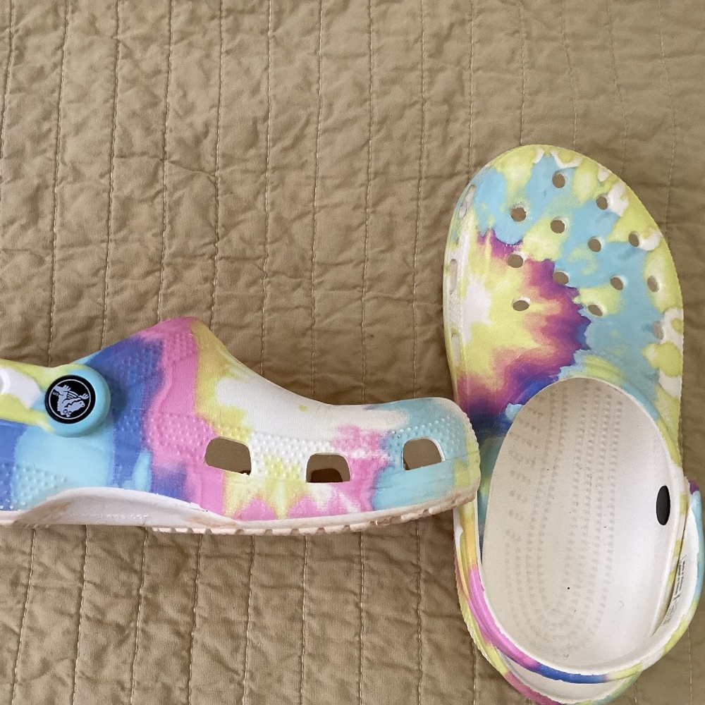 Juniors Size 3 Crocs Tie Dye